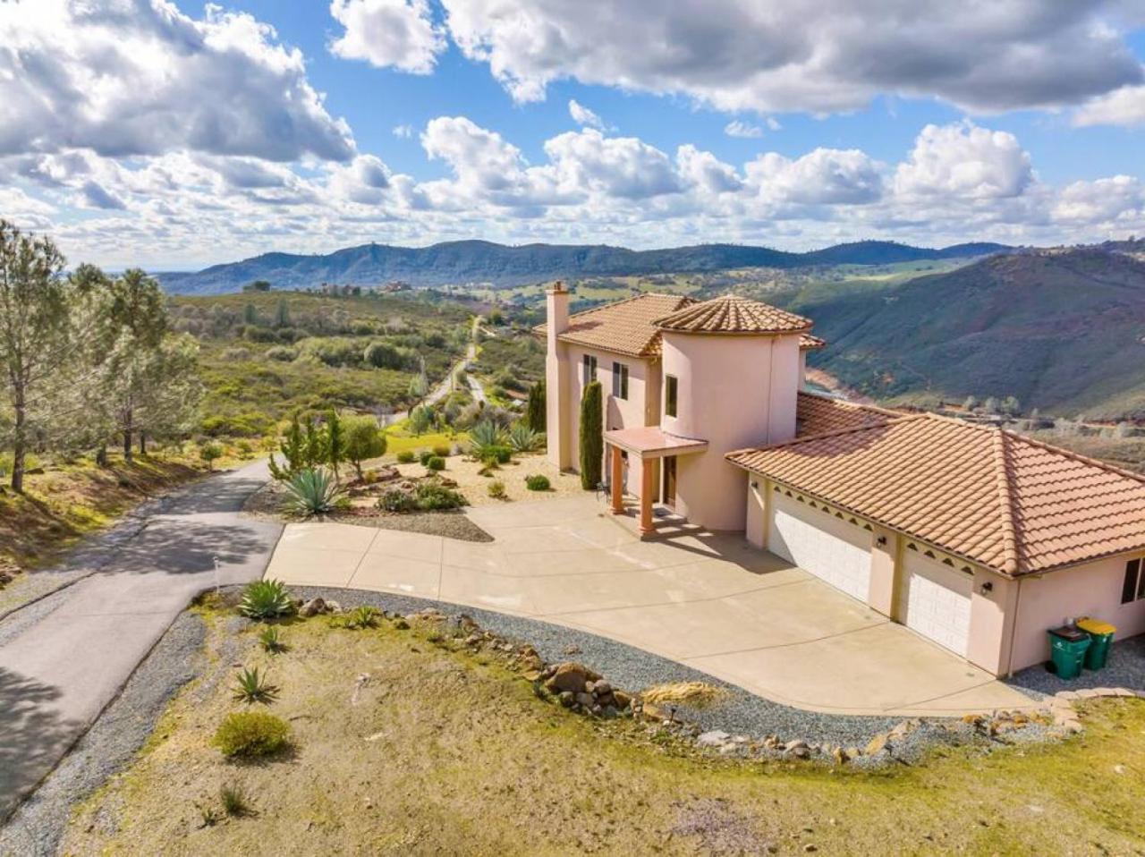 House In The Clouds Villa เอลโดราโดฮิลส์ ภายนอก รูปภาพ
